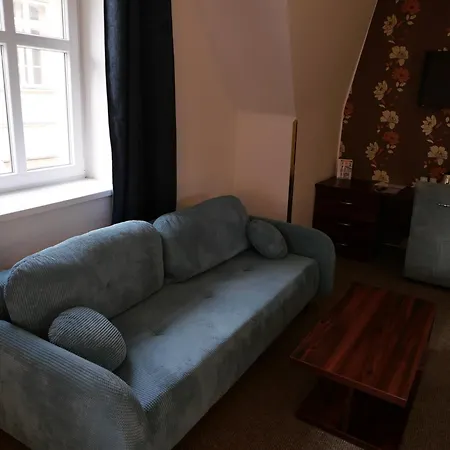 拉德尼斯酒店 利贝雷茨