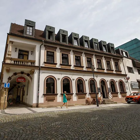 拉德尼斯酒店 酒店