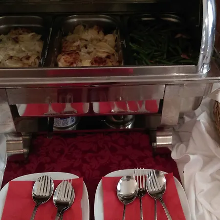 拉德尼斯酒店 4* 利贝雷茨