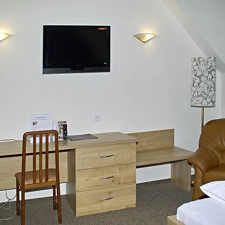 Hotell Radnice 4*