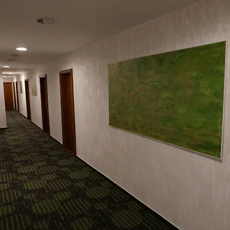 拉德尼斯酒店 4* 利贝雷茨