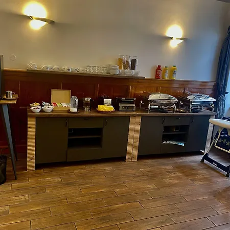 拉德尼斯酒店 酒店